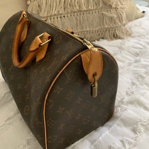 Louis Vuitton Monogram Speedy 25